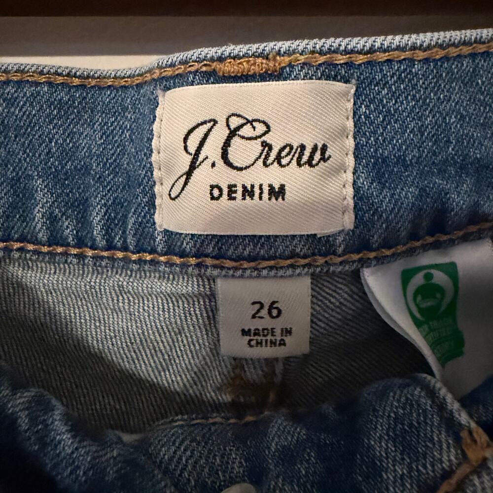 J. Crew Long Denim Shorts Cotton Size 26 Norwalk Wash Classic Timeless Casual - Picture 5 of 7